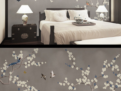新中式手绘工笔蓝色梅花花鸟 打造雅致卧室的艺术背景墙与布艺窗帘搭配